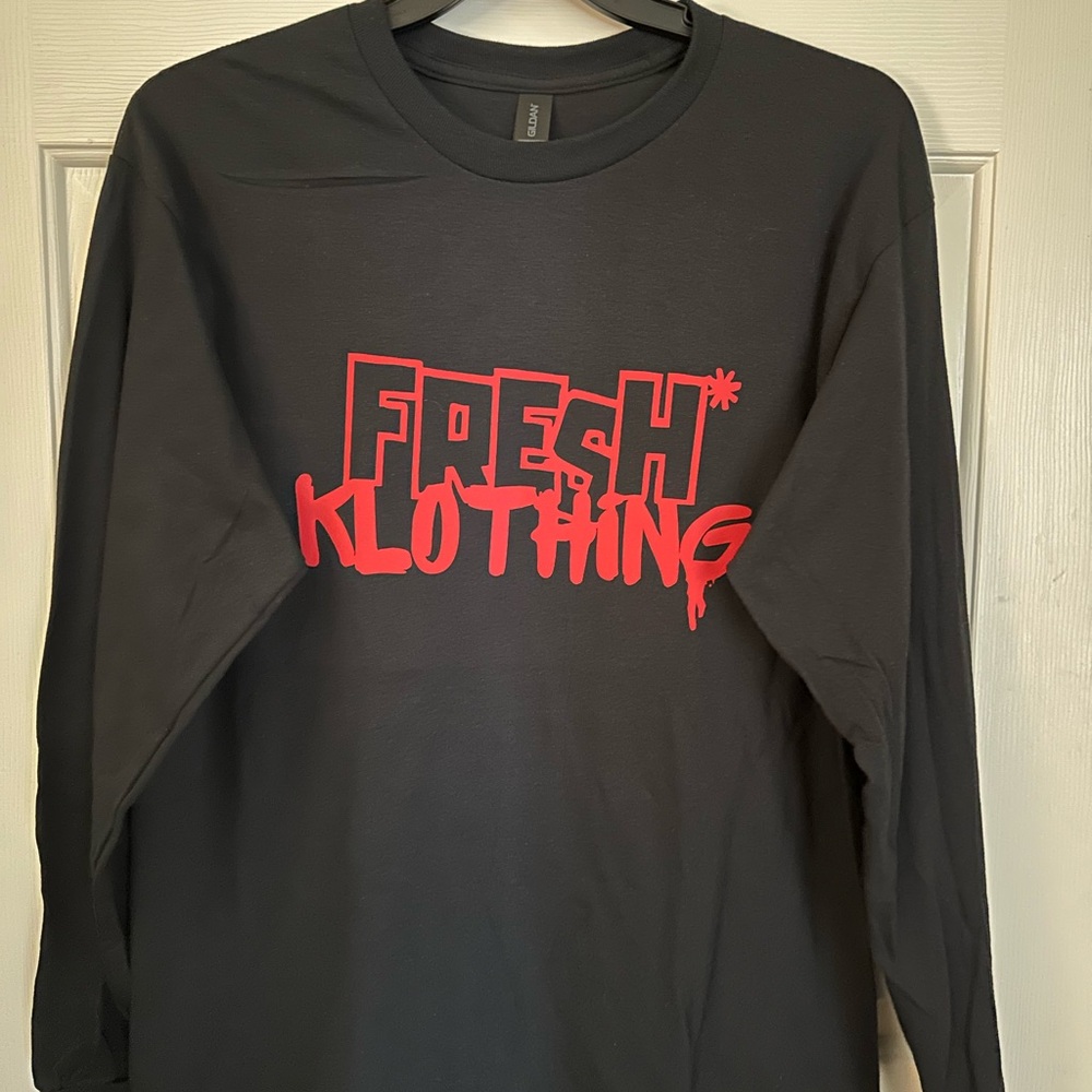 Black Long Sleeve Tee